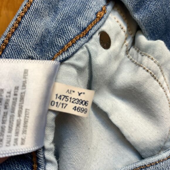 American Eagle Outfitters Hi-Rise Super Stretch Shortie Denim Shorts Size 6 - Picture 7 of 8